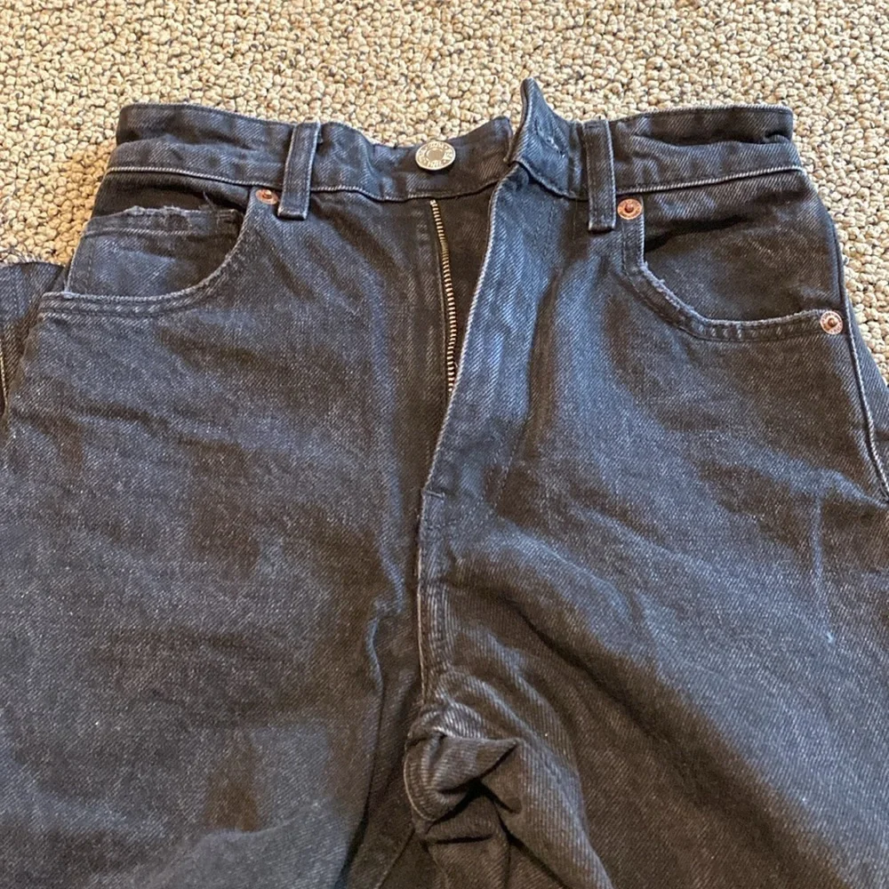 Zara Black Distressed wide Legged Jeans Size 0 in EUC
